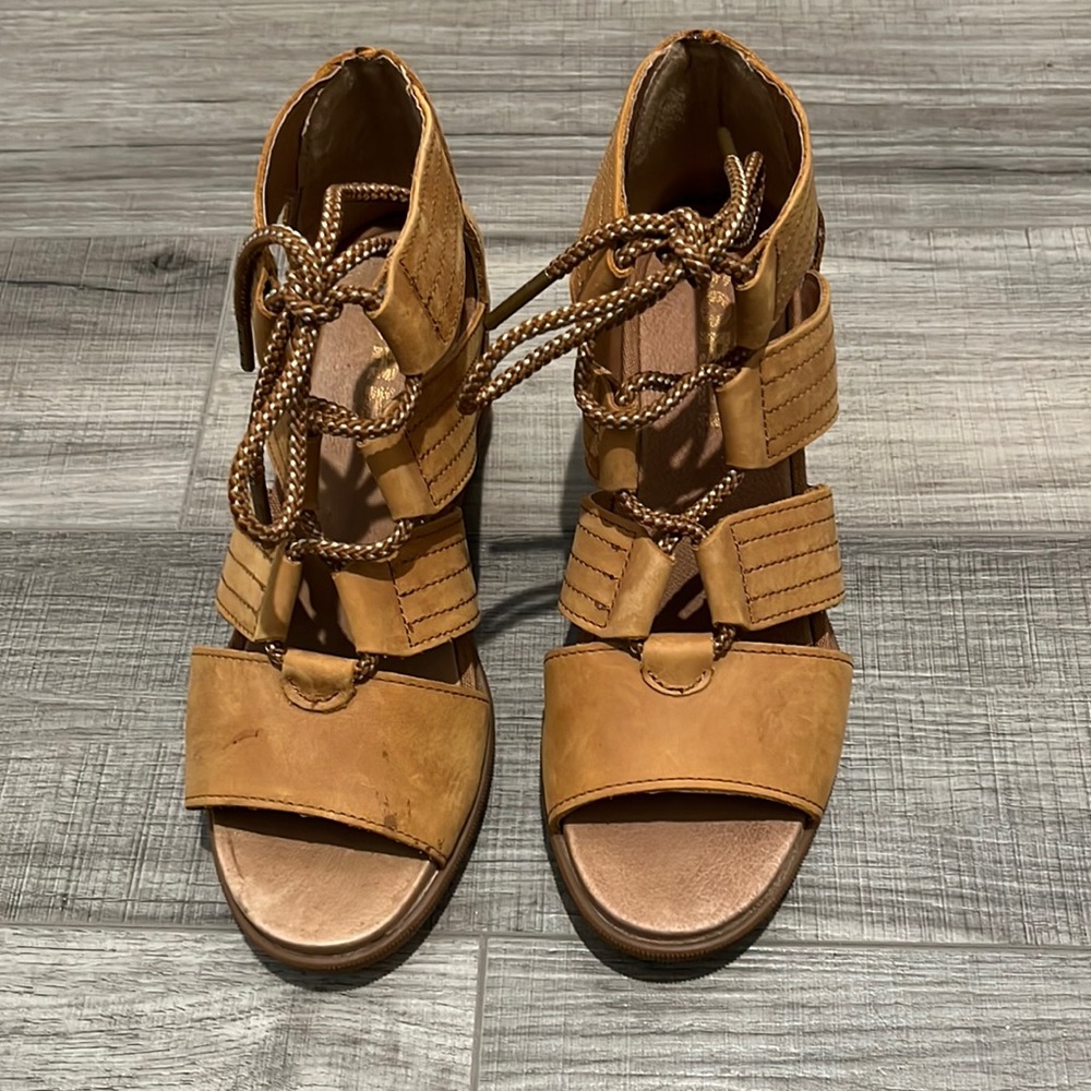 Women’s Sorel Leather Pumps